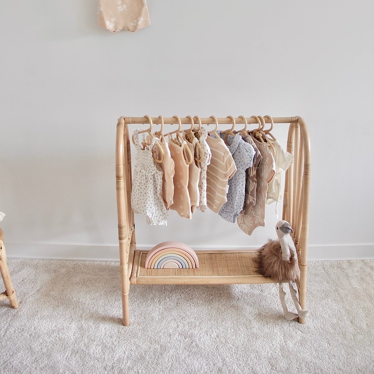 Decorative small hangers, hand - Baby Clothing Hanging Rack บทวิจารณ์และราคา